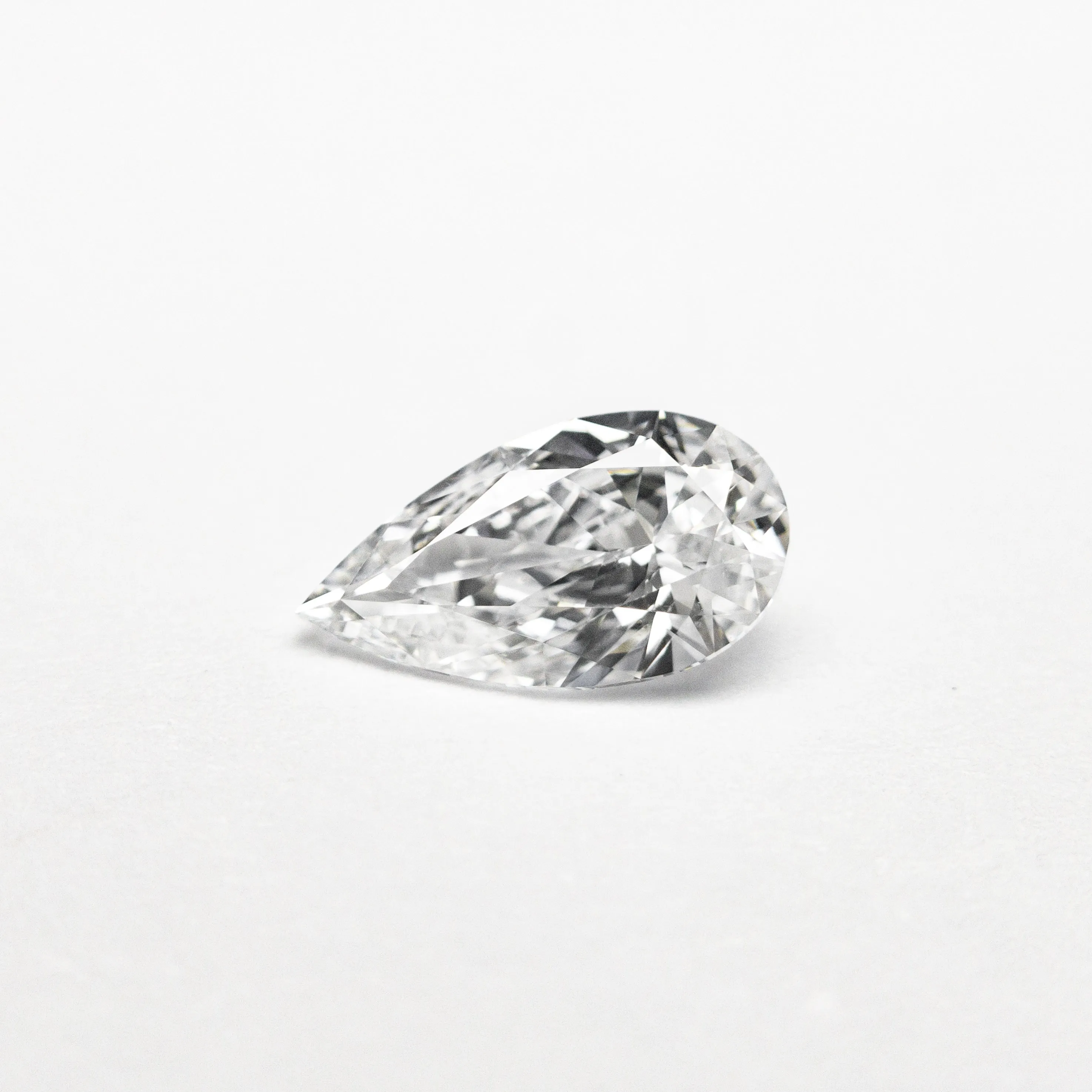 0.43ct 7.41x4.07x2.39mm VS2 E Pear Brilliant  21295-01