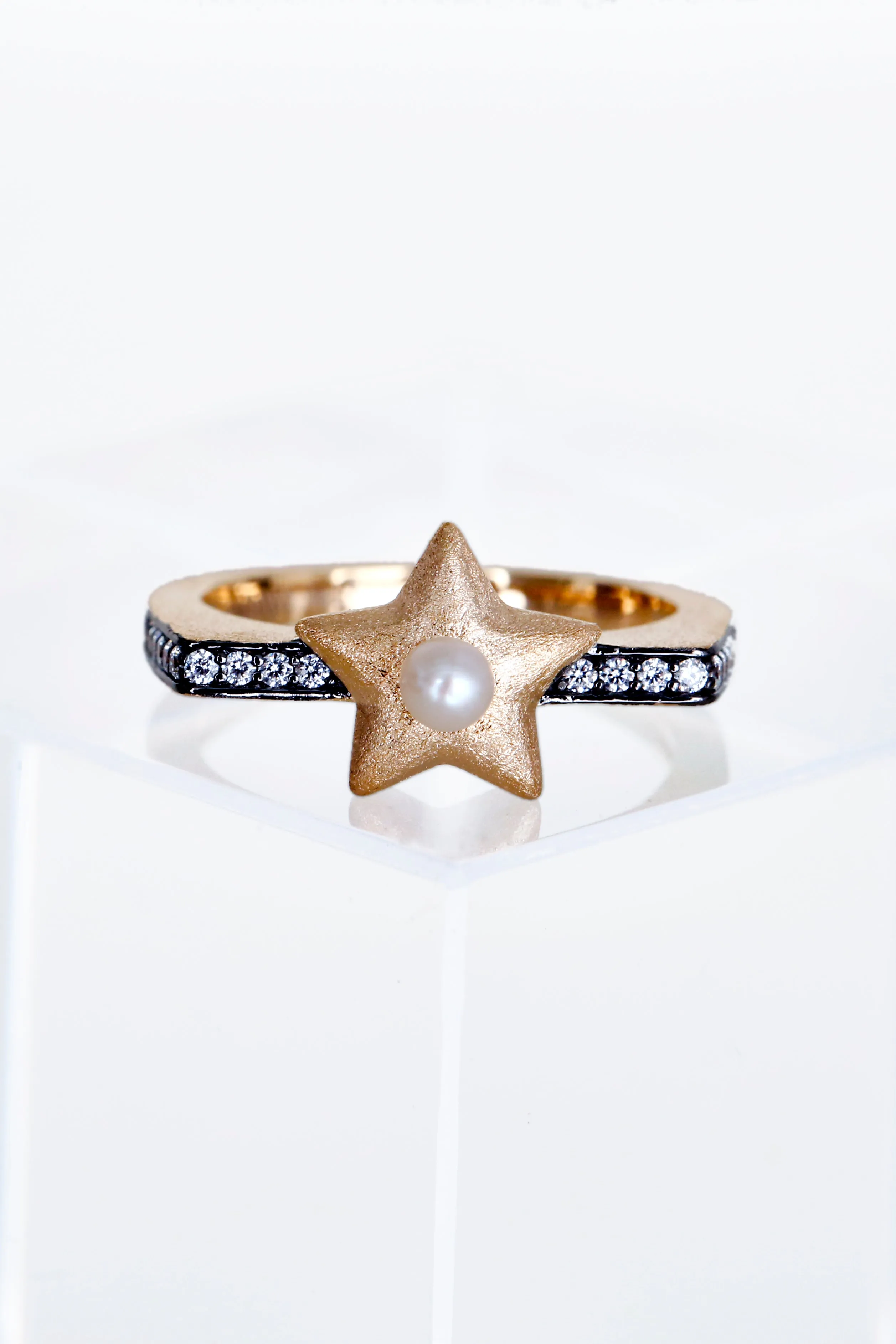 AMMANII Freshwater Pearl Studded Star Ring in Vermeil Gold