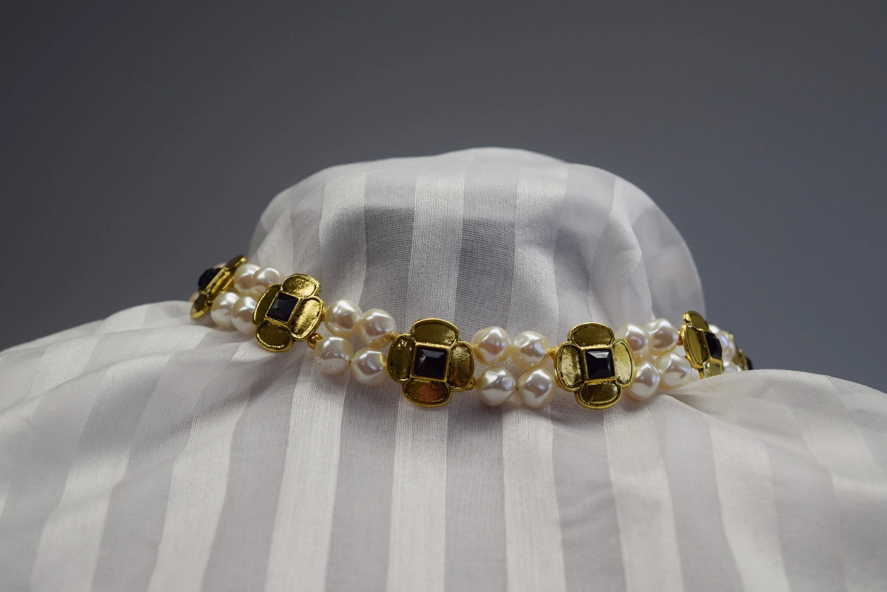 Tudor Black Quatrefoil and Pearl Choker Necklace