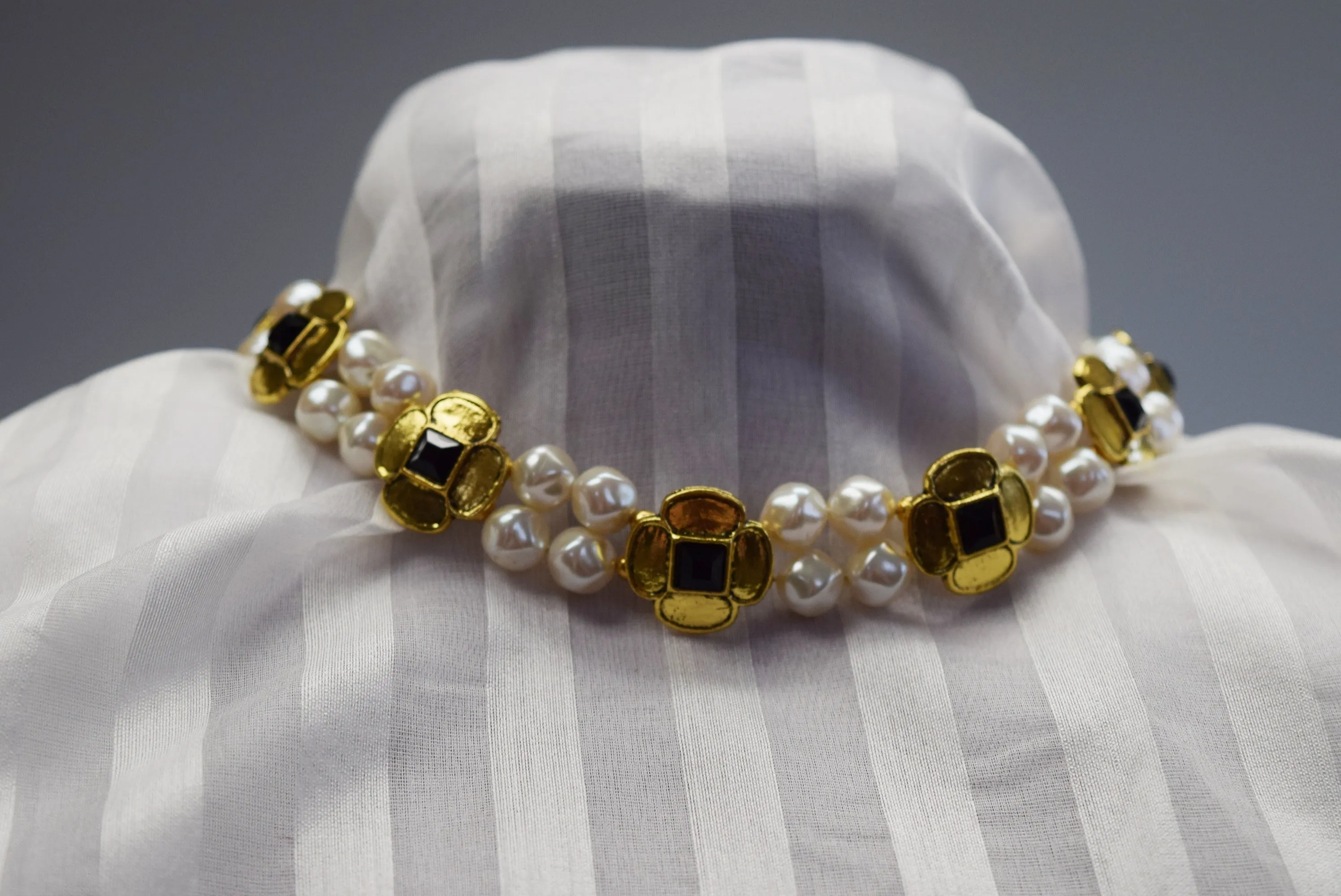 Tudor Black Quatrefoil and Pearl Choker Necklace